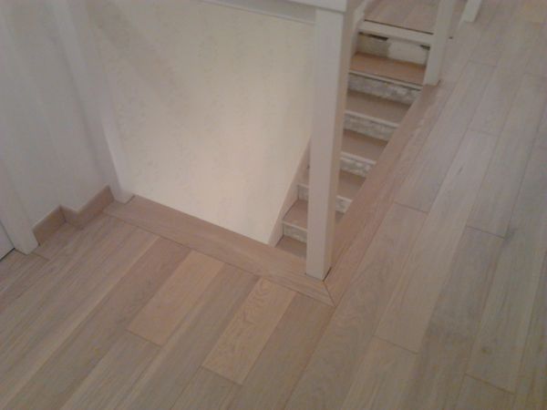 Parquet contrecollé - Sol + Marches + Couloir